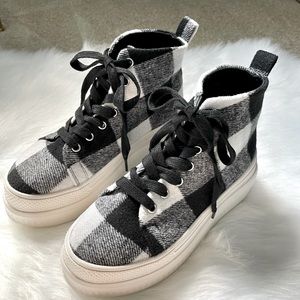 Like new Madden Girl plaid platform sneakers. Super cute. Worn once. Size 6.